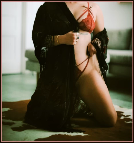 (314)440-2149 is Caucasianand offers nuru massages, asian massage, bodyrubs in St louis and available for incall on rubrankings BRAND NEW GORGEOUS SOULARD STUDIO!!!She's one of our most sought-after girls, and ready to show you why she's an all-time favorite! These are her REAL PICS!!!!Curious about exploring the ultimate pleasure of prostate massage? If you haven't had a gentle, expert session with Olivia, you haven't experienced the ultimate sensation!!! She's experienced, knowedgable, and gentle.... and ready to rocket your pleasure into a whole different zone!Have a special request? Enjoy toys, special touch or a light fetish or two?She's your girl!Olivia is available for only occasional engagements Monday-Friday in a luxe Soulard location..., please call for availability.​314-440-2149
