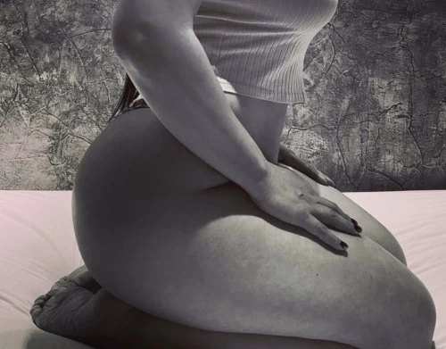 (858)689-7422 is Latinoand offers nuru massages, asian massage, bodyrubs in San diego and available for incall on rubrankings Welcome Gentlemen,I’m Natalia,Experience an erotic and amazing all over stimulating touch with a 32 yr old sexy Colombiana ?? , you deserve the best.*** I prefer older Gentleman, *** Mutual Touch. Donation Hr 160 / Hh 100No blocked callsIndependent provider with clean and discreet location. 