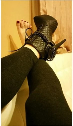 (312)546-0047 is Caucasianand offers nuru massages, asian massage, bodyrubs in Chicago and available for incall on rubrankings Beautiful yoga instructor with great body available for in person sessions and online sessions. Relax in my garden of Eden. Let my sultry voice soothe you. Now available for 2 girl sessions with Alexis. Long time independent providers. This is not a spa. Private location. Must be willing to go through my verification process. When contacting please introduce yourself like a gentleman. No explicit language

Eden: natural redhead, blue eyes, milky skin, educated and down to earth MILF. My favorite activities are kink and fetish sessions. Vanilla is ok too though.

Alexis: Eastern European beauty, blonde hair, blue eyed, great curves, My favorite girl to duo with. Great at role playing, domination, amazing energy. 

Body rubs, experienced in kink, roleplay and domination.  Advance appointments preferred, screening required for new clients. Please introduce yourself when you contact me. 

 

312 546 0047

