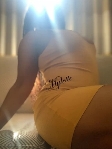 Atlanta BodyRubs Offered By (404)566-9775 | Bodyrubs (404)566-9775 is Blackand offers nuru massages, asian massage, bodyrubs in Atlanta and available for incall on rubrankings For appointments 6pm-midnight please try to book by 3pm.
**This week’s availability***
Monday: Unavailable
Tuesday: Unavailable
Wednesday: Unavailable
Thursday: 10am-5pm
Friday: 10am-5pm & 8pm-11pm
Saturday: Unavailable
Sunday: 2pm-8pm
I provide a relaxing body to body experience with release & mutual touch made possible by my skilled, warm touch.
??♂️??♀️??B2B rates ????♂️??♂️
?INCALL: My location is clean, safe, and quiet.
30 mins- 160
1 hour- 240
? OUTCALL
1 hour- 260
?Need a little more- perhaps an ultimate escape? Feel free to visit my website for a higher level of personal companionship.