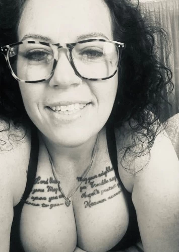 Indianapolis BodyRubs Offered By (317)340-5032 | Bodyrubs (317)340-5032 is Caucasianand offers nuru massages, asian massage, bodyrubs in Indianapolis and available for incall on rubrankings Availability for the summer
Monday's: 9:30am -7pm
Tuesday's: 9:30am-7pm
Wednesday's: 9:30am-7pm
Thursday's: 9:30am-7pm
Friday's: 9:30am-7pm
Saturday's: 10am-7pm
Sunday's: 10am-5pm
Availability will depend on my weekly schedule, early morning and later evening appts will need to be prebooked at least a day in advance.
** Scheduling outside of these hours are possible, just depends on what I have going on! **
Looking to relax? Have some time between meetings? Or do you need to destress after work? Whatever your reasoning you've found the right place! Market St. Massage featuring the Beautiful Brit is hands down the best sensual massage in Indianapolis. I offer several massage options they will be listed below with their associated pricing. To book please text with at least an hours notice. I book by appointment only, walk in options are rare unless I'm already in the office. All rates listed below are for an hour, I also offer 90 min options just ask for pricing on those.
Massage options & Pricing:
-Swedish & Therapeutic- $85
-Deep Tissue- $90
-Swedish or Therapeutic/Sensual- $110
-Deep Tissue/Sensual-$120