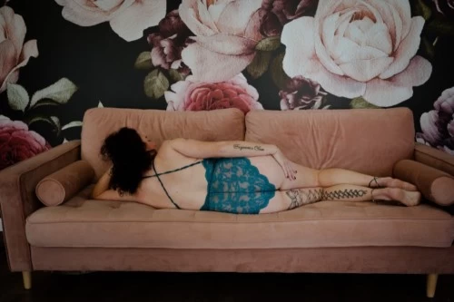 Indianapolis BodyRubs Offered By (317)340-5032 | Bodyrubs (317)340-5032 is Caucasianand offers nuru massages, asian massage, bodyrubs in Indianapolis and available for incall on rubrankings Availability for the summer
Monday's: 9:30am -7pm
Tuesday's: 9:30am-7pm
Wednesday's: 9:30am-7pm
Thursday's: 9:30am-7pm
Friday's: 9:30am-7pm
Saturday's: 10am-7pm
Sunday's: 10am-5pm
Availability will depend on my weekly schedule, early morning and later evening appts will need to be prebooked at least a day in advance.
** Scheduling outside of these hours are possible, just depends on what I have going on! **
Looking to relax? Have some time between meetings? Or do you need to destress after work? Whatever your reasoning you've found the right place! Market St. Massage featuring the Beautiful Brit is hands down the best sensual massage in Indianapolis. I offer several massage options they will be listed below with their associated pricing. To book please text with at least an hours notice. I book by appointment only, walk in options are rare unless I'm already in the office. All rates listed below are for an hour, I also offer 90 min options just ask for pricing on those.
Massage options & Pricing:
-Swedish & Therapeutic- $85
-Deep Tissue- $90
-Swedish or Therapeutic/Sensual- $110
-Deep Tissue/Sensual-$120