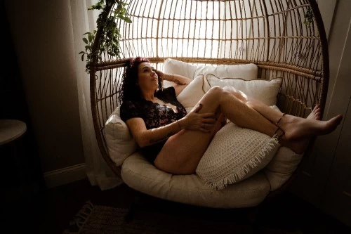 Indianapolis BodyRubs Offered By (317)340-5032 | Bodyrubs (317)340-5032 is Caucasianand offers nuru massages, asian massage, bodyrubs in Indianapolis and available for incall on rubrankings Availability for the summer
Monday's: 9:30am -7pm
Tuesday's: 9:30am-7pm
Wednesday's: 9:30am-7pm
Thursday's: 9:30am-7pm
Friday's: 9:30am-7pm
Saturday's: 10am-7pm
Sunday's: 10am-5pm
Availability will depend on my weekly schedule, early morning and later evening appts will need to be prebooked at least a day in advance.
** Scheduling outside of these hours are possible, just depends on what I have going on! **
Looking to relax? Have some time between meetings? Or do you need to destress after work? Whatever your reasoning you've found the right place! Market St. Massage featuring the Beautiful Brit is hands down the best sensual massage in Indianapolis. I offer several massage options they will be listed below with their associated pricing. To book please text with at least an hours notice. I book by appointment only, walk in options are rare unless I'm already in the office. All rates listed below are for an hour, I also offer 90 min options just ask for pricing on those.
Massage options & Pricing:
-Swedish & Therapeutic- $85
-Deep Tissue- $90
-Swedish or Therapeutic/Sensual- $110
-Deep Tissue/Sensual-$120
