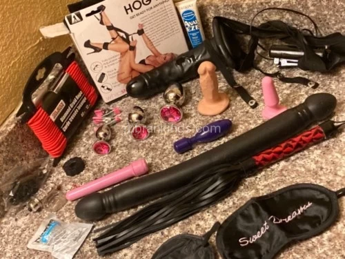 (314)365-7923 is otherand offers nuru massages, asian massage, bodyrubs in St louis and available for both on rubrankings let me take you to your paradise.  Invest in your well-being with a sensual and sexy massage experience. My upgraded service comes with upgraded deals . Massage table, toys, aroma therapy, hot towels , drinks, showers and more. When you're ready to play just text me back what time and how long and we can make it happen ? 