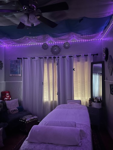 Oklahoma city BodyRubs Offered By (405)554-0544 | Bodyrubs (405)554-0544 is Caucasianand offers nuru massages, asian massage, bodyrubs in Oklahoma city and available for both on rubrankings 💌 PLEASE READ questions are likely answered below!
The very best way to play safe & not be scammed or worse, is to choose VERIFIED providers. Look for the Pink ✅. We have been reviewed & sent IDs to the RR team :) also be wary of any profile that has reviews turned off.
Hello friends my name is Sasha & I am OKC’s premier pleasurologist.
I hope to guide you thru a massage session that will not only ease the tension in your body but also satisfy the cravings you’ve been feeling.
Today’s Monday Sept 21 appts are available starting @1030a & will end @1030p.
🏚️I am conveniently located 2 miles N of downtown, off NW23rd & Walker.
☎️ call or text me your name/age/session/time & I will do my best to accommodate your schedule.
Below are my offerings. All sessions include Swedish & shiatsu techniques, w/ sensual body 2 body touch (nuru-lite), mutual touch is welcum ;)
🪬cash (any pay app plz add 5%)
30 min 165
45 min 185
60 min 195
75 min 225
90 min 260
🪒Manscaping starts @$25 per area and goes ^ with added space
This is an add on service w/any massage session. Not offered alone.
🚗 I am also available for outcall appts with additional fees.
but I do not bring my table, so I do recommend you come to me for the best massage experience.
🚕Participate in other flavors of meetups, like dinner dates, bdsm scenes, & couples. Sorry No QV’s
🎊 Specials this week 🎊
Monday - all past or present military personnel, as well as court staff(attys) $20 off any session
Tuesday - hospitality/chefs/waitstaff/bartenders $10 off any session
Wednesday- energy/oil&gas professionals $10 off any session
Thursday - logistics/transportation professionals $10 off any session
Friday - finance folks brokers/lenders/bankers $10 off any session
Saturday - Amazon folks $10 off any session
I do NOT require a deposit. Pay when you’re here. I accept cash, cashapp, zelle, ApplePay, Venmo, & PayPal for payment. I do NOT process credit cards.
⏰Please try to give me a minimum of 30 mins notice xoxo
💯 I do not discriminate based on age, race or sexual orientation. Treat me kindly & with respect & we will have a wonderful experience.
🚫If you NcNs or cancel right after scheduling, You will be responsible for cancel fee. & pay the $75 fee that day.
JUST DONT BE THAT GUY!
🚫DO NOT MSSG ON OnlyFans to schedule. USE THE PHN# provided here. my page will get deleted for violating their TOS for any mention of meeting or dates etc.