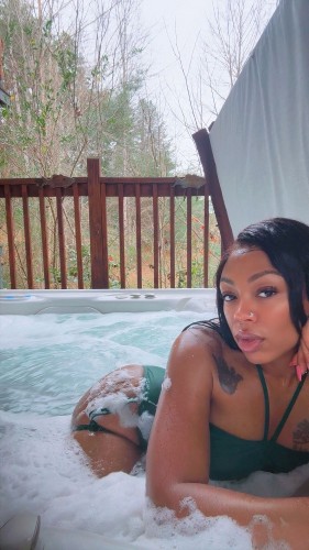 Atlanta BodyRubs Offered By (678)646-2295 | Bodyrubs (678)646-2295 is Mixedand offers nuru massages, asian massage, bodyrubs in Atlanta and available for both on rubrankings Please observe respect and kindness when reaching out to me! Disrespect will not be tolerated. Please allow at least two hours notice for appointment requests. Please observe proper hygiene or request to use my shower. Thank you!
✨✨Get an additional $25 off your massage for leaving me a review✨✨
I specialize in personalized massage therapy that promotes relaxation, relieves pain, and restores balance. With a passion for healing and a caring touch, I create a peaceful space where your wellness comes first. Come relax, recharge, and feel your best one session at a time.