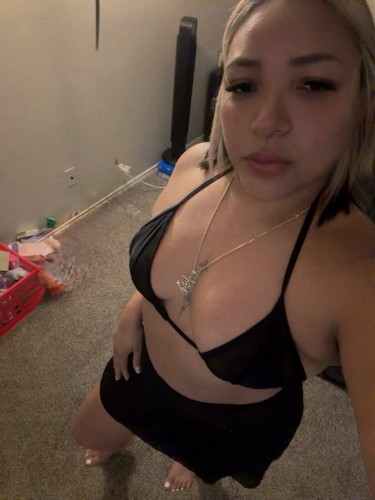 (214)916-9952 is Latinoand offers nuru massages, asian massage, bodyrubs in Dallas and available for both on rubrankings Chica latina