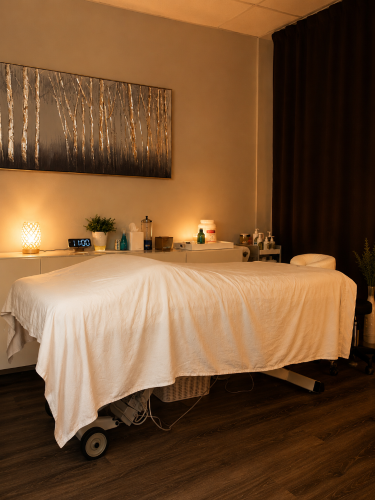 (321)200-7045 is Caucasianand offers nuru massages, asian massage, bodyrubs in Orlando and available for incall on rubrankings 🌠We offer relaxation for the discerning gentleman. Enchant your senses and experience the difference. We love what we do and so will you. Let us help you relieve your stress. We offer customized sessions in a high-end private business studio close to Winter Park/Baldwin Park. Please be respectful via all phone communications. No illicit conversations. We are selective about the clients we bring on so please be patient when booking, you wont regret it!

🧖‍♂️Hot towels, serene, dim-lit environment, clean and private location! Call now to secure your spot in heaven....xoxo

💲Cash Only
Full Body Sensual Massage $200 
Body2Body Glide (Nuru) $300

✨️Gratuity alway appreciate✨️

📅 Schedule & 👠Therapist 

Callie: Wednesday 5p-9p
Makena: Tuesday-Friday 2p-9p, Saturday 10a-6p

Please do not post this ad or any information on any review site. 

Additional Information 
-We do not have showers for clients use. We do use warm towels to leave you refreshed. We can also do table top body wash
-We do not give out address before booking. We can give general location 
-Please be respectful 🙏  to the therapist. Be gentle and kind, your experience will be better that way. 