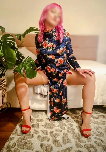 (617)682-0271 is Caucasianand offers nuru massages, asian massage, bodyrubs in Boston and available for both on rubrankings I'm a fun-loving free spirit, and I'm so excited for us to meet! I used to be a software developer, but found that what I love the most is connecting with people. This lead me down the path of learning about tantra, massage, kink, healing arts, psychedelic integration, and more – that which ignites us mind body and soul. You could say I have a Master of Fine arts in having fun! It's my delight to create immersive experiences that excite all the senses, inviting you to relax, unwind, and relish in the most magical parts of being alive. Candles, flowers, music, and sweeping views of the city and sunset await you in my beautiful temple space along with my warm company. I also speak fluent French and would love to share the beauty of the French language with you, whispering sweet soft words in your ear...I offer a range of experiences that allow for many ways of connecting - see my website for my complete information and offerings. The form there is my preferred method of contact, but you can also text me with your name, proposed date and time (or a few), length and type of session, and location (incall or outcall, if outcall, where). Screening is required. I hope to meet you soon!Erotic Bodywork (1 way b2b touch)1h - 4501.5h - 6002h - 800Mutual Bliss (2 way b2b touch)1h - 6501.5h - 9502h - 1100Escort1h - 10001.5h - 14002h - 1800No-clock Date Night - 2200Fantasy Add On +150 (Strap / Pspot, SensualDom, Fantasy / Roleplay, or ask!)