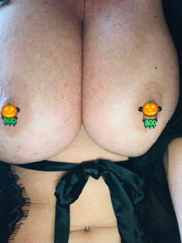 (858)264-7910 is Caucasianand offers nuru massages, asian massage, bodyrubs in San diego and available for incall on rubrankings Enjoy a wonderful relaxing massage by Rhonda 
Incall only 
52/Genesee Ave 92117
Off Clairemont Dr 
its always best to prebook or get ahold of me early
early morning sessions and sundays are available but must be prebooked 
thank you 


FBSM  
120$/45min

VIP (upgraded ending) 
220$/45min

when scheduling VIP session please let me know its  a VIP session so I am prepared for our special time together
thank you 
oxox
no kissing no oral no prostate
Cash /Apple Pay /Zelle 

