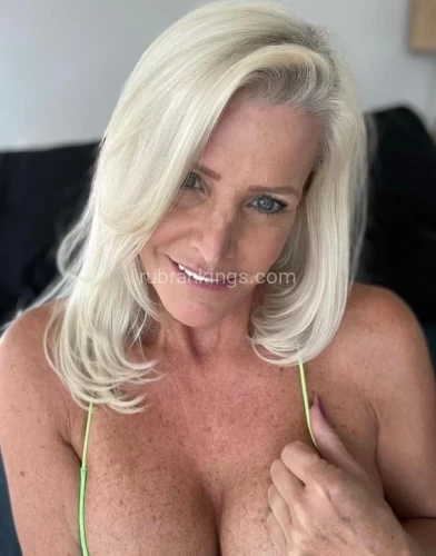 Las vegas BodyRubs Offered By (702)552-0352 | Bodyrubs (702)552-0352 is Caucasianand offers nuru massages, asian massage, bodyrubs in Las vegas and available for outcall on rubrankings I am a creative, intelligent and an attractive grown woman. I am an Upscale Companion playful and openminded. Are you looking for someone vivacious, warm, sensual AND charming?? Every session with me is different because we all have our unique qualities. Our time together is tailored to your needs. I provide a safe, supportive and judement free space. Getting acquainted will be the best decision you made.
Lets talk soon,
Aspen
7025520352
*I do verify all my clientele, so please be aware. Thanks in advance*