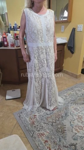 (561)541-1440 is Caucasianand offers nuru massages, asian massage, bodyrubs in Miami and available for both on rubrankings I am a mature blonde who loves mature gentlemen. I have a bubbly, sparkly, outgoing personality. I speak five languages -- English is my fifth language, but I speak it very well. I am an experienced provider -- I know a lot about what men want!