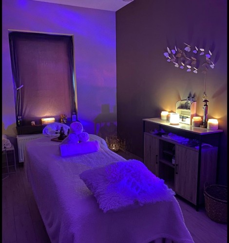 (615)432-7943 is Caucasianand offers nuru massages, asian massage, bodyrubs in Dallas and available for both on rubrankings Hello gentlemen, my name is Brooke. I’m 28 years old, single, and independent.
I’m fun, sweet, sensual, and easygoing, with a great sense of humor.
I’m classy, respectful, and love good company.
I’m available to meet generous and respectful men anytime — your choice of vibe.
No games please, strictly business only.
Let me give you an experience you’ll never forget ❤️

1. Swedish Massage
2. Deep Tissue Massage
3. Hot Stone Massage
4. Sports Massage
5. Aromatherapy Massage
6. ⁠Nuru Massage

Signal • +1 (615) 432-7943