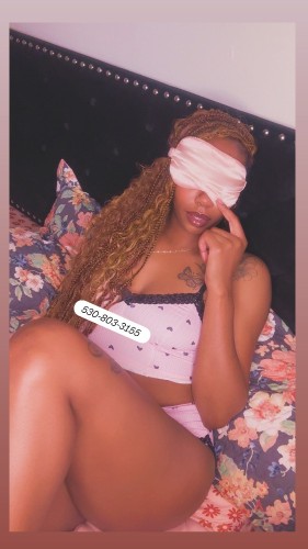 (530)803-3155 is Blackand offers nuru massages, asian massage, bodyrubs in Des moines and available for both on rubrankings I Have the skills to keep you thrilled. 🤩 Beautiful, Exciting long legs standing 5'10 always shining and smooth ready to wrap around you! A radiant confidence that draws naturally draws attention. I am all natural, petite, & one hell of fun person to be around. 


I value discretion, respect, and generosity, and I reserve my time for gentlemen who appreciate polish, chemistry, and a thoughtfully curated experience. Time spent together is meant to feel relaxed, indulgent, and unrushed.

 

I offer refined companionship including elegant dinner dates, extended engagements, and overnights for those who enjoy genuine connection and consistency. I’m well-versed in fine dining, shopping, and elevated experiences, and I’m most comfortable with those who understand that appreciation is shown with ease.

Poised, attentive, and quietly assured, I provide an experience that feels as good as it looks. If you value quality, discretion, and a woman who carries herself with intention, I look forward to meeting you.