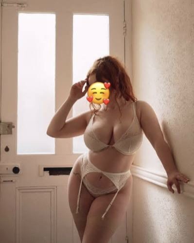 (314)967-4595 is Caucasianand offers nuru massages, asian massage, bodyrubs in St louis and available for incall on rubrankings Hello gentlemen my name is Ellie and I am very affectionate and elegant. Here to offer you luxury massage therapy, relaxation and comfort at its finest. I am a sensualist that enjoys the simple pleasures of touch and connection. I have a clean, discreet location and I offer professional services to the body and mind while awakening your desires and senses. My goal is to meet respectful and down to earth clients that would be a good fit for me that I can have positive impact on. I am open to date nights, talk therapy sessions, cuddling, events and massage. I pride myself in my therapeutic touch and my ability to make someone’s day better with blended sessions also. I only discriminate against rude people or disrespectful behaviors and I enjoy being a positive feminine presence. Private incall is available with professional massage equipment. Must be mature, respectful 25+ and SERIOUS. 6am-8pm book by appointment. TEXT me your details such as: Name, Age and day/time you’d like to book. No Shows are blocked. No exceptions. MUST BE RESPECTFUL ✨250/HR and 300/90 min  ✨ Massage are by appointments only   ✨ Massage, Kink play, Fetish, Dates, Events and Cuddle sessions, Life and Relationship Counseling and also offered. Times Available this coming week of Sept 20th: Sunday-5pm-9pm /Monday-Wednesday 9am-4pm Friday night 5pm-9pm💫 