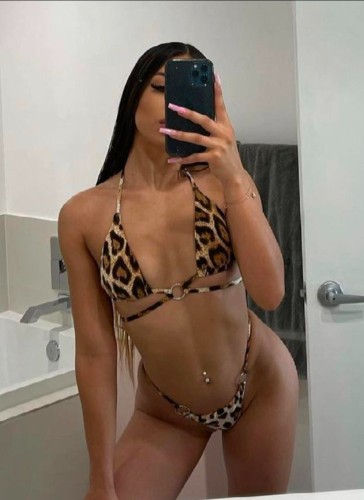 (830)521-4083 is Latinoand offers nuru massages, asian massage, bodyrubs in Houston and available for both on rubrankings Hi I'm Kirsten💕
Release all your stress with my sweet touch
 ×*×*×MUST READ*×*×
Prices for EXTRAS are not given on the phone, only in person. 
LOCATED AT THE HEIGHTS🔥
CALL OR TEXT AT
830-5214083