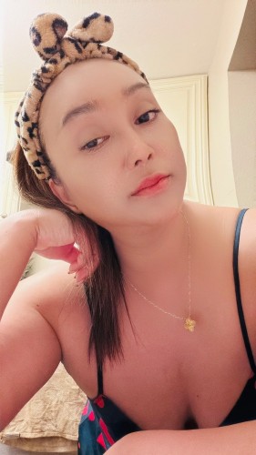 (425)385-9542 is asianand offers nuru massages, asian massage, bodyrubs in Seattle and available for both on rubrankings ♥️I am looking to demonstrate my exotic massage skills o you🥰
♥️I am independent 100%
♥️I am also a warm friendly girl and truly want to make your experience with me one of the best you will ever.

🌸🌸🌸🌸

Booking 

Qv 15 min $150
Hhr $ 200
Hr $260

Call ☎️ 425-385-9542

❤️❤️can’t wait to see you 😘