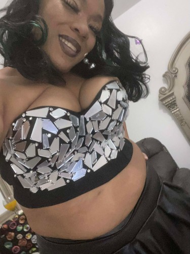 (213)443-1848 is Blackand offers nuru massages, asian massage, bodyrubs in Oklahoma city and available for both on rubrankings Heyyy There Guys,  It's HONEY 🍯 🍯 🍯 Here
Catering to all respectful, clean, upscale gentlemen. I am a beautiful provider that loves to provide the best service to the finest of gentlemen. Your time with me is never rushed or wasted. You deserve the best and nothing less so give me a call and let’s get acquainted ?
Photos are 100% Real
Clean & Safe
Upscale & Professional

Please no explicit talk, text, or photos
 Only here for the weekend 

OUTCALL ONLY 