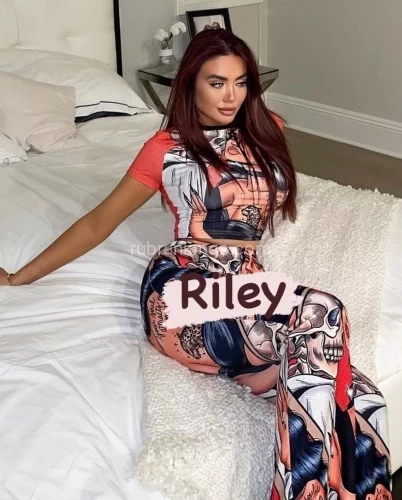 Nashville BodyRubs Offered By (615)347-5095 | Bodyrubs (615)347-5095 is otherand offers nuru massages, asian massage, bodyrubs in Nashville and available for incall on rubrankings Hello,
We’re Riley and Blaire, Relaxation Consultants. What is a relaxation consultant? It’s a made up title, we have no licenses or certificates but we extremely skilled in helping you relax. Using a combination of techniques we have developed a unique relaxation experience in which all of our clients experience complete and fully relaxation, leaving them entirely relieved.
Have you been having naughty thoughts about your coworker and can’t get any work done? Do you have a fantasy that you can’t get out of your head and it’s affecting your relationship? Do you have a phobia and need exposure therapy? Do you have a kink you need to satisfy? Whatever your issue we are here to help. Oftentimes we find just role playing “therapy” has helped our clients immensely.
We are safe fun place to relax. We never judge, only engage in your desires.
But you don’t need to have an issue to see us either. We are also excellent at making a great day even better. Come see us today. We cannot wait to put a smile on your face.
200 30 mins
300 60 mins
We are not escorts. DO NOT ASK FOR ILLEGAL SERVICES.