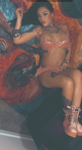 Nashville BodyRubs Offered By (615)438-0621 | Bodyrubs (615)438-0621 is Mixedand offers nuru massages, asian massage, bodyrubs in Nashville and available for both on rubrankings Welcome to my private oasis… where stress melts away and pleasure begins. I offer a warm, intimate setting in my home, designed to help you fully relax, unwind, and escape the outside world.
I’m naturally sensual, attentive, and love creating a vibe that feels both comfortable and exciting. My touch is slow, soothing, and just the right amount of teasing—focused on making you feel completely at ease while keeping things playfully irresistible.
Every session with me is personal, unhurried, and tailored to you. Whether you’re here to relax, recharge, or indulge a little, I’ll make sure you leave with a smile… and a desire to come back for more.
Discreet, inviting, and just a little bit addictive… parking On site a shower available prices include 200hhr body to body nuru full hour 300 with vip options available 300hhr body to body nuru relaxing body rub (including fs.) full hour body to body nuru body rub (including fs.) 400. (Outcall available) 25$ depoist for outcall, comes off price of services.Prices are firm, so please do not call unless you are willing and able to pay for the services provided. anything over an hour call and see what the daily special is thank you. I’m justiana . I can’t wait to meet you. Ask about today’s special.