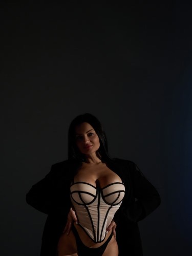 (805)416-8342 is Caucasianand offers nuru massages, asian massage, bodyrubs in Houston and available for incall on rubrankings Sometimes you want a meeting with depth, pauses, and the right tension 🖤
Dimmed lighting, a warm atmosphere, and the feeling that the outside world stays at the door 🔥

I love creating a space where everything unfolds naturally—no rush, no unnecessary words, just subtle flirtation and the energy of the moment ❤️
It's easy to relax with me, let go of your thoughts, and let the evening take its own rhythm 🖤

Well-groomed, attentive, with a sense of style and tact 🔥
I value privacy, cleanliness, and a respectful attitude ❤️

If you're looking for a beautiful, calm meeting with the right energy, let me know 🖤🥀
