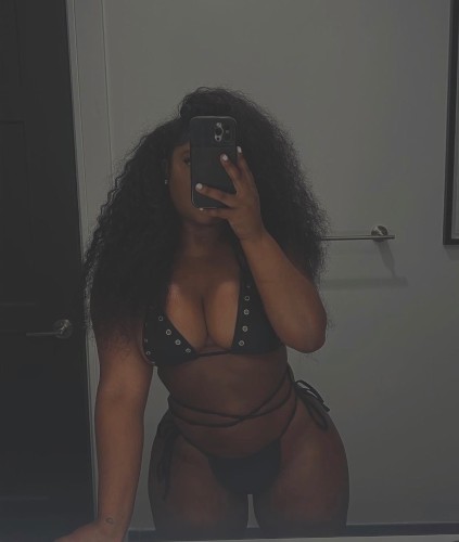 Chicago BodyRubs Offered By (312)708-2276 | Bodyrubs (312)708-2276 is Blackand offers nuru massages, asian massage, bodyrubs in Chicago and available for both on rubrankings Text or call for your appointment
Today available
In Downtown Chicago