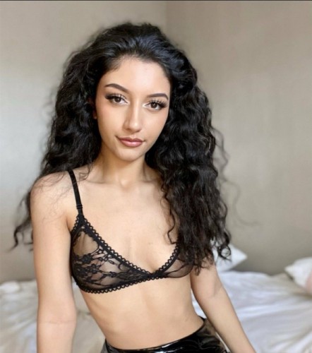 (240)919-6856 is Caucasianand offers nuru massages, asian massage, bodyrubs in Orlando and available for both on rubrankings Hey handsome 😘 come treat yourself to a sensual, relaxing, and unforgettable experience made just for you. I offer intimate companionship, passionate kisses, teasing touches, safe or natural fun, oral pleasure, roleplay, fetish-friendly fun, and more, all in a private and discreet setting where your comfort comes first. You can also indulge in my luxurious massage services, including Nuru, deep tissue, sports, sensual, prostate, Swedish, hot stone, aromatherapy, and trigger point massage. If you’re craving something even more exciting, ask about my premium experiences like the Milking Table, Riding the Wave, Body-to-Body massage, Tantric Lingam massage, and VIP Nuru session. Every moment with me is designed to leave you relaxed, spoiled, and wanting more. Text me anytime at +1 240 919 6856 and WhatsApp  💋💕@barnetta63@gmail.com , telegram @ashlleii 