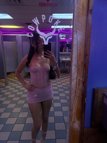 (432)305-1881 is Latinoand offers nuru massages, asian massage, bodyrubs in Albuquerque and available for both on rubrankings Let yourself unwind and immerse in a deeply relaxing and intimate experience created just for you … 💆🏻‍♀️🔥
  Soft lighting, gentle movements , warm hands and dedicated attention in every session. 
An exclusive escape where your body can fully let go and disconnect ✨

200hhr 300fh 
No discussiong services over the phone 
No call no show = BLOCKED 
No explicit pictures or messages 
Mature gentleman only !! 


CALL OR TEXT ME FOR MORE INFO 😘