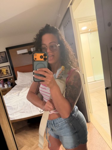 Nashville BodyRubs Offered By (270)326-7764 | Bodyrubs (270)326-7764 is Caucasianand offers nuru massages, asian massage, bodyrubs in Nashville and available for both on rubrankings My touch can make you feel better than ever give me a try I’ll be your new favorite!