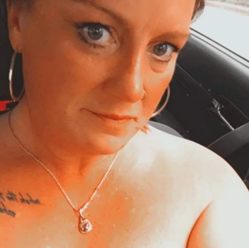 Chicago BodyRubs Offered By (812)710-0632 | Bodyrubs (812)710-0632 is Caucasianand offers nuru massages, asian massage, bodyrubs in Chicago and available for both on rubrankings Hey! Temporarily in Chicago providing some of the most sensual body rubs around. Im new to this site but not new to this kind of fun. I am easy to talk to and love what i do. I am 100% real and will not ask for deposit or ask you to go to any websites or anything like that. Shoot me a text and lets set something up!