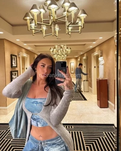 Chicago BodyRubs Offered By (214)795-0271 | Bodyrubs (214)795-0271 is Caucasianand offers nuru massages, asian massage, bodyrubs in Chicago and available for both on rubrankings A serious gentlemen that would like to have a nice time . I Am Available for Incall & Outcall . * My Pictures Are ?% Real & Accurate ? What You See Is What You Get ? ****Screening is required before meeting**** Send me a text introducing yourself & letting me know your age, race & occupation. discuss anything further. Face Time Shows are also available upon request ? ❌ NO LAW ENFORCEMENT NO PIMPS NO TIME WASTERS ❌