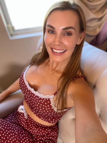 Springfield BodyRubs Offered By (865)302-5182 | Bodyrubs (865)302-5182 is Caucasianand offers nuru massages, asian massage, bodyrubs in Springfield and available for both on rubrankings Description
My name is Sandra Lopez . I love connecting with sensual gentlemen who are open to giving and receiving genuine depth and care. I’m highly trained in body work, tantra, and other healing arts. I absolutely adore the work of opening ourselves together and supporting you in your transformation.
I have a luscious, curvy and fit salsa dancer’s figure with the generous hips, derrière, and bosom to match. My long, blond hair; pillowy, moist lips; soft, warm skin; and flowing, juicy nectar are a feast to touch and behold.
You will feel at home in my clean, cozy, candle-lit, private residential space (shower available) I am also available for outcall.
~~~~~OFFERINGS~~~~~
Incall rate *Massage
$200 for 1hour
$300 for 90mins
$400 for 2hours
*Massage Plus (more mutual & intimate - FS)
$300 for 1hour
$400 for 90mins
$500 for 2hours
*Domination, fetish, duo/four hands, upgrades, and more intimate desires are all welcome
*Outcall. Ask for outcall rate!
Additional consideration depending on location
~~~~~FAQ~~~~~
*House, hotel, or apartment?
I host out of my private residence. It is a private apartment.
*Do you offer outcall and incall?
Yes. Outcall is an additional consideration depending on your location.
*Are you a cop?
No. I have an abundance of reviews and ads on every major ad platform verifying my legitimacy.
*Are the photos really you?
Yes. I have an abundance of reviews and ads on every major ad platform verifying I use real, recent, accurate photos.
*Are you independent?
Yes, 100% independent
*Do you have a shower?
Yes
Number: +1 865-302-5182
iMessage: sandralop917@gmail.com
Telegram: sandra_5166
Zangi: 10-5476-6988