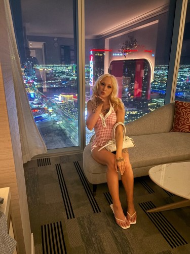 (702)860-6399 is Caucasianand offers nuru massages, asian massage, bodyrubs in Las vegas and available for both on rubrankings My beauty is what caught your eye. But my charm, sensuality, confidence, feminine energy, and savory personality is what you’ll be addicted to. I’m irresistible in every way imaginable. I’d love for us to explore what ignites the fire within us and what keeps the flames burning. Much more than eye candy! I have a lot to offer being a  Luxury Companion . My beauty is mesmerizing... Besides my body which speaks for itself...My face is absolutely gorgeous...Beautiful brown almond eyes…..and big luscious lips…with a bright bubbly personality..