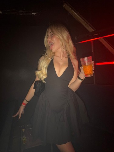 (702)741-2658 is Caucasianand offers nuru massages, asian massage, bodyrubs in Las vegas and available for outcall on rubrankings Hi babes,

If you are looking for sincerity, kindness and a down to earth personality, your search has come to an end.

I'm a free spirit with a genuine passion for life. My vibrant personality is matched only by my genuine smile and I take great care in maintaining a healthy and attractive physique. I thrive in a positive, energetic environment and promise to bring that type of energy to your door! SMILE!

I would really appreciate the opportunity to connect with you on a deeper level and create unforgettable moments together. I look forward to your response.

 

Lets Chat Soon- Darcy

(702-741-2658