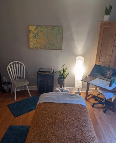 Sacramento BodyRubs Offered By (660)539-4185 | Bodyrubs (660)539-4185 is Caucasianand offers nuru massages, asian massage, bodyrubs in Sacramento and available for both on rubrankings I offer full body traditional and Tantric massage.
VISIT ME IN MY PRIVATE STUDIO.
ALLOW ME TO GET THE KNOTS OUT AND FINALLY RELAX.
I PROVIDE AN ALTERNATIVE TO ASIAN SPAS, BODY RUBS OR TRADITIONAL MASSAGE CHAINS. I DO MASSAGE AND DO A BODY RUB. I AM LICENSED AND CERTIFIED.
YOU WILL LEAVE STRESS FREE!!!!!!!
MASSAGE RATES
30 MIN $150.00
60 MIN $200.00
90 MIN $250.00
NOTICE-: I DON’T ACCEPT CASH AS PAYMENT
TEXT FOR YOUR BOOKING
SERIOUS PEOPLE ONLY
(Kindly be brief with your text, I will like to know how many minute you want and your Location to know how close you are to me.))))
MY MANTRIC MASSAGE COMBINES 30 MINUTES OF TRADITIONAL MASSAGE AND 30 MINUTES OF TANTRIC MASSAGE. ENJOY THE BEST!!!!
* Your session will NEVER be rushed, and we'll take our time slowly exploring one vibrant sensation after another.
* Expect me to be warm and inviting when I greet you for the first time, and playful and sensually connected throughout the duration of our time together.
DON'T SETLLE ON A BODY RUB
OFFER LISTS
DEEP TISSUE MASSAGE
SWEDISH MASSAGE
SPORTS MASSAGE
HOT STONES
FULL BODY TANTRIC MASSAGE