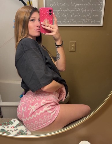 (423)370-2372 is Caucasianand offers nuru massages, asian massage, bodyrubs in Syracuse and available for both on rubrankings I specialize in creating a harmonious balance of relaxation and rejuvenation tailored just for you.

I believe in the power to magic touch to uplift and release all the negative notions of your everyday life.

Let's embark on this discovery together. Your comfort and satisfaction are my top priorities.

-Sensual Body Rub-
-NURU-EROTIC
-Tease & Denial
-Fetish/Fantasy

I look forward to meeting you!

Discord kathleenward012_46514
Telegram, AlisonWright01 
Name: Kathleen Ward
Number: 4233702372 
WhatsApp:4233702372

