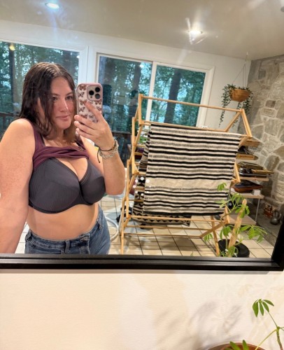 (602)546-9984 is Caucasianand offers nuru massages, asian massage, bodyrubs in Phoenix and available for both on rubrankings 
 I’m a masseuse and I offer any kind of Body2Body Massage services also down for meetup mainly for sex sell nude premium and I do naughty FaceTime s** at affordable price. Are you interested in any of service? 


Telegram @Ginaanne