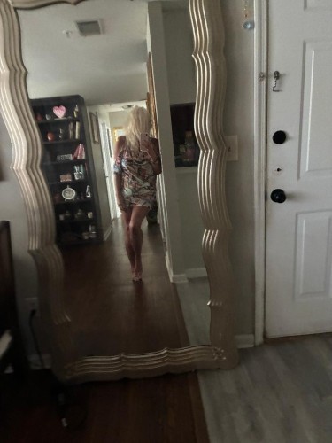 (727)303-6242 is Caucasianand offers nuru massages, asian massage, bodyrubs in Tampa and available for incall on rubrankings ?Florida Tampa-(727) 303-6242 Hello guys, be pampered & spoiled by a Swedish previous flight attendant 43, tanned with longer blonde hair and a pretty face :)
I'm available for incall in my own safe, discreet place w/ parking right outside, also usually available on short notice if needed 
 I'm located next to 275 Howard franklin bridge on the Pinellas side within 13 minutes of both airports.  Available 9 am to 9 pm /160
Give me a call, I hope to hear from you soon :) 🌺🌺🌺

     Hugs xoxo❤️Anika

No deposit required  
(an upgrade to fs might be a possibility 260 )
