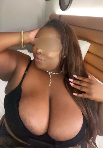 Chicago BodyRubs Offered By (708)571-5982 | Bodyrubs (708)571-5982 is Blackand offers nuru massages, asian massage, bodyrubs in Chicago and available for outcall on rubrankings When you're looking for an engaging companion you can come to for occasions like a good massage or a relaxing time I'm definitely your girl, I am ready to show off my skills. Ask about my VIP/ all inclusive packages .
I offer :
Domme sessions
Sissy training
Mutual touch sessions
Foot Fetish
Cuddle sessions
Body2body
Facesitting
Edging
NURU (SPECIAL)
Tantra massages
Lomilomi massages
Sensual oil massage
Lingham massage To name a few .
Drop me a line.
VIP start at $500
Fansly.com/zuriobsession
X/ @voluptuouszee
Instagram @datezeeallure