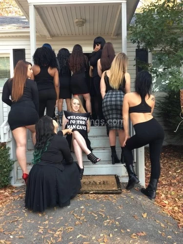 (980)298-2144 is Caucasianand offers nuru massages, asian massage, bodyrubs in Charlotte and available for incall on rubrankings Our SUPER SEXY masseuses will pamper you with erotic massages in sensual touch. Whether erotic massage tantra massage or any other of our schedule massages treat yourself to the time and let one of our attractive lady’s pamper you with a lot of sensitivity. 

We accommodate special requests. We can accommodate special needs. Don't be shy! 
Prostate Massage Available

Walk in WELCOME and strongly encouraged. Park in the front of the front door.

OPEN 10:00am-10:00pm 
7 Days a week

$70 60-min
$50 30-min
$120 90-min

$80 30-min 4-hands
$120 60-min 4-hands

Tipping is appreciated and completely up to the client. No haggling or negotiating. 

5533 Monroe Rd Charlotte NC 28212
980-298-2144

Walk in now. You won’t be disappointed. Choose from many and try all! Stay for hours! Lol you will want to!!! 