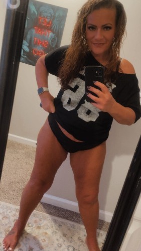 Clarksville BodyRubs Offered By (931)677-3410 | Bodyrubs (931)677-3410 is Caucasianand offers nuru massages, asian massage, bodyrubs in Clarksville and available for both on rubrankings The absolute best Nuru Massage you will experiencing your entire life, and that’s a fact. Picture this: you’re lying on my bed face down. I drizzle melted coconut oil on your backside, and do the same to my front side. Then proceed to lay my body on top of yours, massaging your whole body with mine. Words can’t even begin to describe this experience!So if you've ever wanted to try
a REAL nuru massage, tonight is your night baby💯
I feel as if I have truly perfected the art of the nuru massage, and so will you! Unfortunately I do not offer a half hour nuru session, simply because I do not believe anything less than an hour is enough time to thoroughly enjoy the full experience.
Full HR nuru session price ranges: $300, $350, $400 depending on which ending option you choose. (of course we will discuss these in person)
HH hands-on massage such as therapeutic/deep tissue/traditional Swedish: $80 (without extras)
HR hands-on massage such as therapeutic/deep tissue/traditional Swedish: $150 (without extras)
If you’d like one or more of these extras, as mentioned above, we will discuss these in person of course.
☑️ Showers offered after Nuru Session
☑️ The option to shower with me for a bit of an up charge
☑️ If you opt for in call, you can rest easy in my beautifully decorated relaxing massage room inside the comfort of my own home in a very nice neighborhood.
☑️ First let the atmosphere awaken all your senses, with my use of essential oils, and meditation music playing.
☑️ I have lots of beautiful lingerie, so do you have a favorite color?
I can assure you that your time with me will be nothing less than 100% satisfactory.
