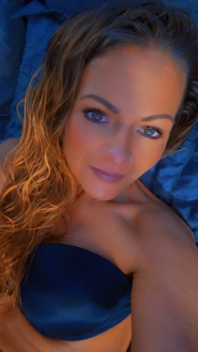Clarksville BodyRubs Offered By (931)677-3410 | Bodyrubs (931)677-3410 is Caucasianand offers nuru massages, asian massage, bodyrubs in Clarksville and available for both on rubrankings The absolute best Nuru Massage you will experiencing your entire life, and that’s a fact. Picture this: you’re lying on my bed face down. I drizzle melted coconut oil on your backside, and do the same to my front side. Then proceed to lay my body on top of yours, massaging your whole body with mine. Words can’t even begin to describe this experience!So if you've ever wanted to try
a REAL nuru massage, tonight is your night baby💯
I feel as if I have truly perfected the art of the nuru massage, and so will you! Unfortunately I do not offer a half hour nuru session, simply because I do not believe anything less than an hour is enough time to thoroughly enjoy the full experience.
Full HR nuru session price ranges: $300, $350, $400 depending on which ending option you choose. (of course we will discuss these in person)
HH hands-on massage such as therapeutic/deep tissue/traditional Swedish: $80 (without extras)
HR hands-on massage such as therapeutic/deep tissue/traditional Swedish: $150 (without extras)
If you’d like one or more of these extras, as mentioned above, we will discuss these in person of course.
☑️ Showers offered after Nuru Session
☑️ The option to shower with me for a bit of an up charge
☑️ If you opt for in call, you can rest easy in my beautifully decorated relaxing massage room inside the comfort of my own home in a very nice neighborhood.
☑️ First let the atmosphere awaken all your senses, with my use of essential oils, and meditation music playing.
☑️ I have lots of beautiful lingerie, so do you have a favorite color?
I can assure you that your time with me will be nothing less than 100% satisfactory.