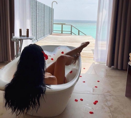 Miami BodyRubs Offered By (954)471-2755 | Bodyrubs (954)471-2755 is Latinoand offers nuru massages, asian massage, bodyrubs in Miami and available for on rubrankings Private space, free parking, clean and safe—zero stress.