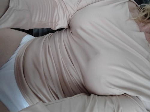 (313)351-5754 is Caucasianand offers nuru massages, asian massage, bodyrubs in Detroit and available for both on rubrankings Mature professionally trained massage therapist available for FBSM nude massage and mutual massage services. Text for availability. Crude or vulgar text messages will be ignored. I DO NOT meet with gentlemen under 35. I AM NOT FS! This is a sensual massage.

$200/hr FBSM/mutual massage/prostate(must ask for)
$300/hr Nuru/Bodyslide
