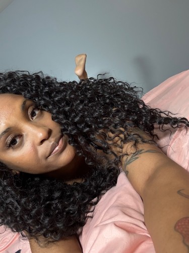 (570)592-2983 is ethnicity_Blackandoffers nuru massages, asian massage, bodyrubs in Harrisburg and available for service_location_bothon rubrankings Hi cum hang with me. I give great massages and love leaving you happy. :)
