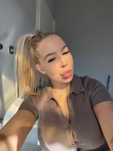 (267)928-5275 is Caucasianand offers nuru massages, asian massage, bodyrubs in Miami and available for both on rubrankings Hello my name is  Editsin Clair and 31 years old massage therapist, am available for full body massage and hookups text me up l offer a sensual, very relaxing full body rub. A more relaxed personal experience. You will dress down to your comfort level and will give you a very good body massage. It including all kinds of body massage in your place or mine. I want an honest gentle man to text me I don't mind if you re married or not just text me and let's have a good time together...

When you 're ready to treat yourself to a sensual massage full of pleasure, relaxation, and self-exploration, get away from the staleness of everyday life and enjoy pleasure in a mature and well-balanced environment where only your pleasure matters. I promise will give you the best unforgettable service experience

Watch me slowly put every muscle to ease. I specialised in the art of seduction, teasing and releasing you to your highest peak of satisfaction.

NOTE::PLEASE NO BULSHIT DMS



TEXT ME: +1 (267) 928-5275

Signal: @edithsinclair85.56

Telegram: @edithsinclair85

WhatsApp: +1 (267) 928-5275

Zangi: 3834758233