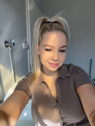 (267)928-5275 is Caucasianand offers nuru massages, asian massage, bodyrubs in Miami and available for both on rubrankings Hello my name is  Editsin Clair and 31 years old massage therapist, am available for full body massage and hookups text me up l offer a sensual, very relaxing full body rub. A more relaxed personal experience. You will dress down to your comfort level and will give you a very good body massage. It including all kinds of body massage in your place or mine. I want an honest gentle man to text me I don't mind if you re married or not just text me and let's have a good time together...

When you 're ready to treat yourself to a sensual massage full of pleasure, relaxation, and self-exploration, get away from the staleness of everyday life and enjoy pleasure in a mature and well-balanced environment where only your pleasure matters. I promise will give you the best unforgettable service experience

Watch me slowly put every muscle to ease. I specialised in the art of seduction, teasing and releasing you to your highest peak of satisfaction.

NOTE::PLEASE NO BULSHIT DMS



TEXT ME: +1 (267) 928-5275

Signal: @edithsinclair85.56

Telegram: @edithsinclair85

WhatsApp: +1 (267) 928-5275

Zangi: 3834758233