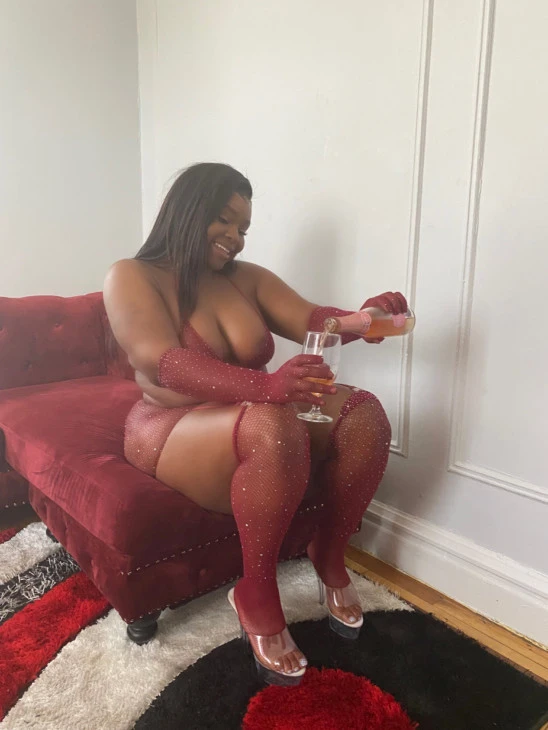 Syracuse BodyRubs Offered By (914)272-182 | Bodyrubs (914)272-182 is Blackand offers nuru massages, asian massage, bodyrubs in Syracuse and available for both on rubrankings Sweet Heart
????????????I am a Unmarried beautiful girl .I need hookup Now. I am single sexy girl.
????????????I have a sexy body,big Ass,Nice boobs.See all my picture they will knock you out
????????????MASSAGE WITH AROMATHERAPY
????????????Always ready for fun and discreet sex with a young or older man.
