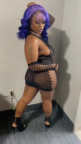 Birmingham BodyRubs Offered By (901)246-5018 | Bodyrubs (901)246-5018 is Blackand offers nuru massages, asian massage, bodyrubs in Birmingham and available for both on rubrankings Hi Gentleman! I am Aysah, I want to cater to your every need! Let me pamper you and give you an experience you are sure to remember! If you are wanting to have a good time with a pretty, intelligent, classy, outgoing, talented woman, than look no further, I can assure you that I am the best at what I do! I am available for incalls , I host in a clean, safe, discreet environment. I am also available for outcalls. I have my own transportation and drive myself to all my outcalls. I will be available all hours of the day and night, my availability varies. Just shoot me a text to inquire about my services babe, if I am available I will text you back at my earliest convenience. Exceptional hygiene is an absolute must! If you aren't capable of being respectful then refrain from contacting me, I only see gentleman! Do NOT send me ANY EXPLICIT text or pics! If you do I will not respond and you will be blocked immediately!! I ask ALL my clients to video verify with me beforehand. If you would prefer not to do so then please don't contact me because this is a requirement of mine in order to schedule a visit with me. ?DONATIONS?
A travel fee may be added to the outcall donation depending on the distance i would have to travel ⛽️??