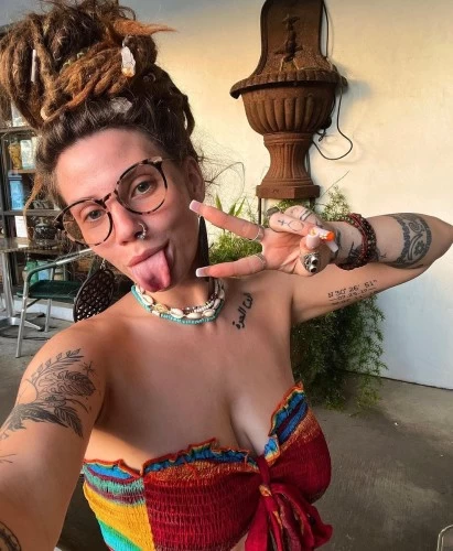 (501)387-0140 is Mixedand offers nuru massages, asian massage, bodyrubs in Chicago and available for both on rubrankings I’m a female escort and I’m down for sexual fun I do both in and out call services 